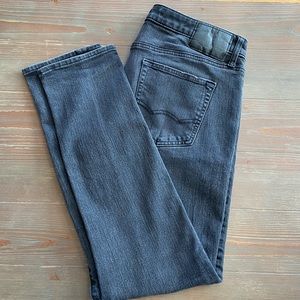 American Eagle. Slim. Extreme flex 4 32/34